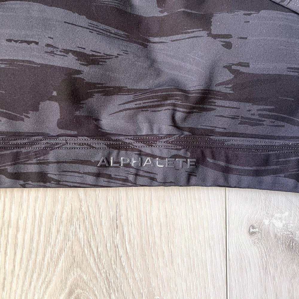 Alphalete Surface Keyhole Bra - Picture 3 of 3